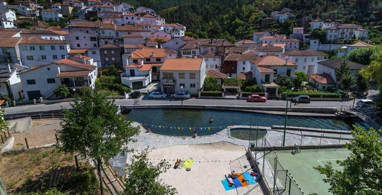 Toca Da Sede Vila Pardieiros Exterior foto